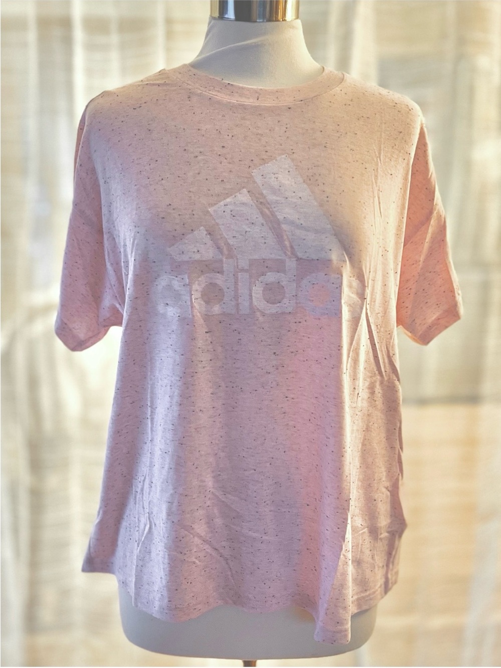 Adidas Winners Circle Sz 1X Women's Tee in Pale Speckled Pink